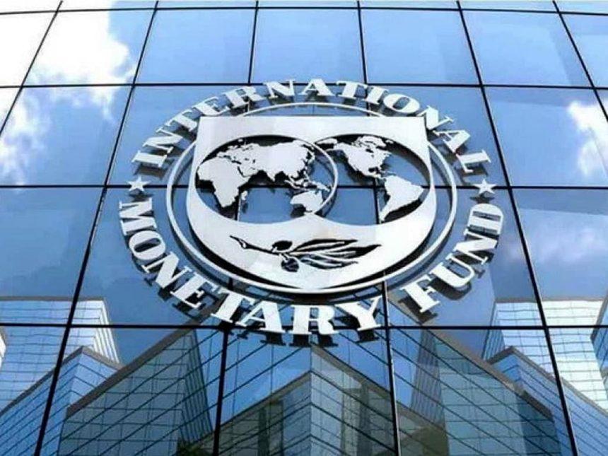 The International Monetary Fund, IMF, has warned that Nigeria is experiencing a deepening economic crisis.