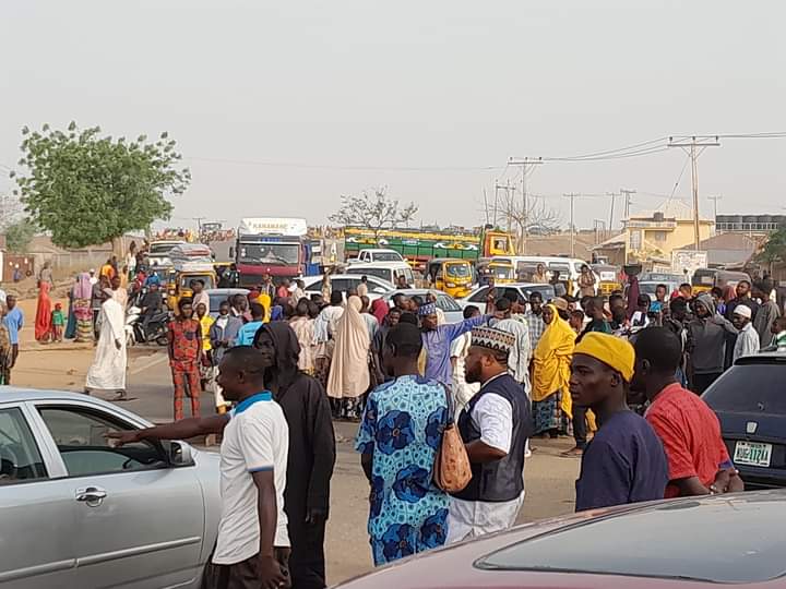 On Monday, residents, predominantly youths and women, embarked on a protest in Minna, Niger State, expressing their discontent with the prevalent economic challenges