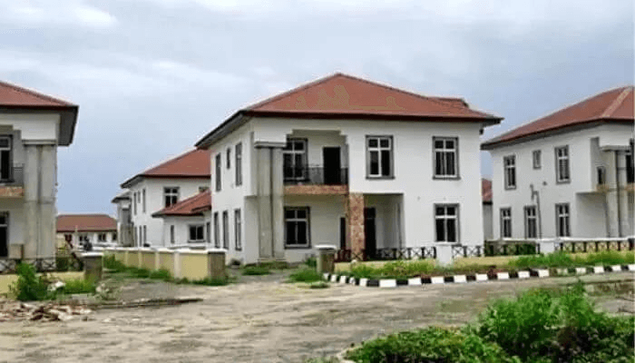 Stakeholders in the building industry have called for a streamlined land titling process in Lagos State to address the issue of property owners lacking legal titles.