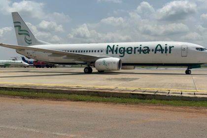 The Federal Government has announced the indefinite suspension of the Air Nigeria Airline project.