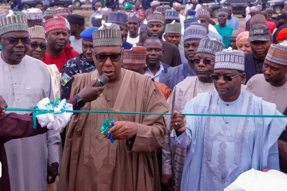 Borno State Governor Babagana Umara Zulum commissioned 500 newly built houses in Nguro-Soye, a community in Bama Local Government Area, on Tuesday.