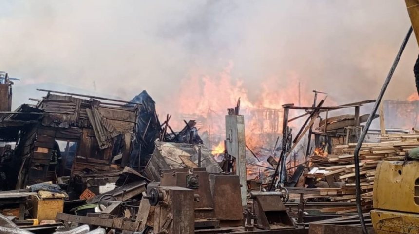 The Lagos State Government has refuted allegations that it deliberately set fire to the Oko Baba plank market in Ebute Metta to dislodge traders and residents.