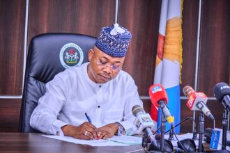 Kogi State Governor Ahmed Ododo has officially approved a new minimum wage of N72,500 for workers in the state, effective immediately.