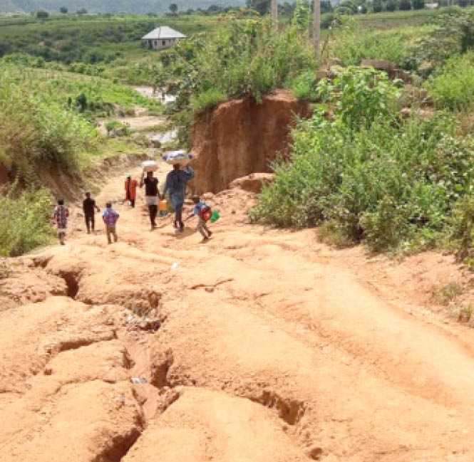 Residents of Kusaki community in Gaube ward, Kuje Area Council of the Federal Capital Territory (FCT), have been left stranded