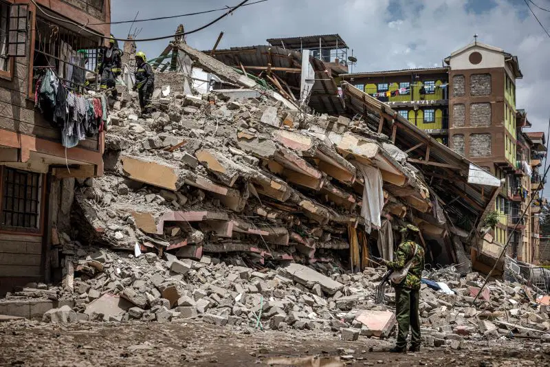 Another tragedy has struck in Rivers State, as a middle-aged man named Udeme is feared dead following the collapse of a two-storey building under construction