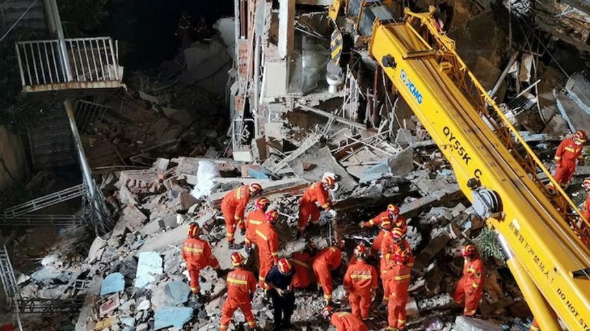 Building Collapse in Cairo Leaves 10 Dead, Sparks Outrage Over Safety Failures