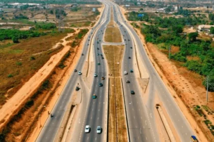 The Federal Government has secured funding for the Lagos-Calabar Coastal Highway through an EPC+F agreement with Hitech.