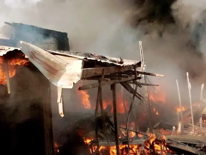 A devastating fire outbreak destroyed homes, cattle, and six grain silos in Satigal Community, Bunkure Local Government.